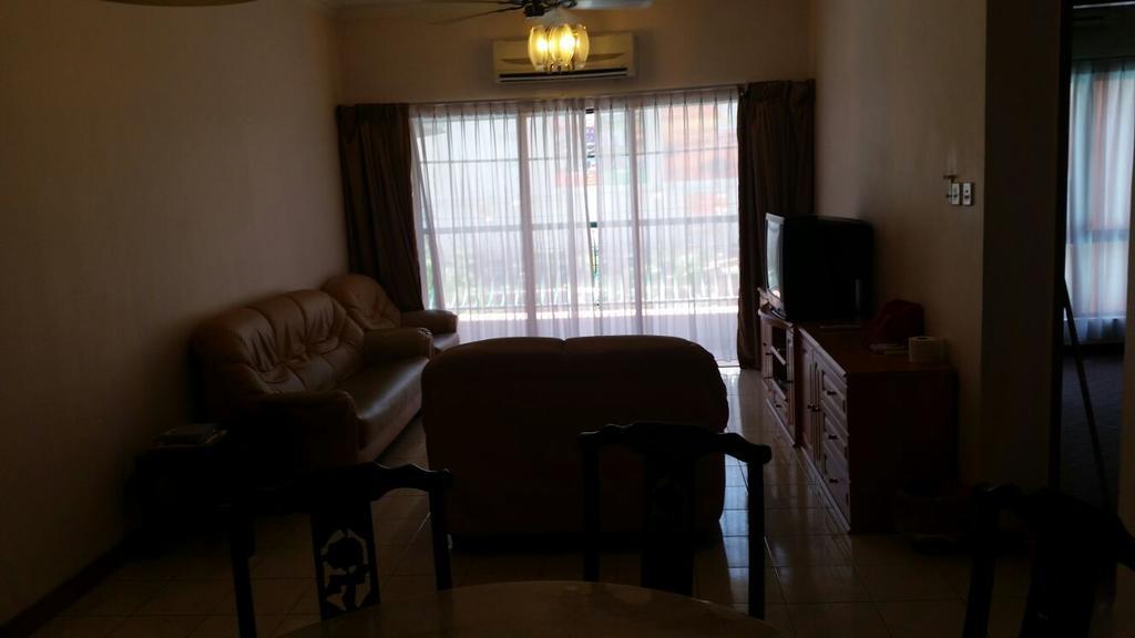 T & H Vacation Condo @Marina Court Kota Kinabalu Room photo