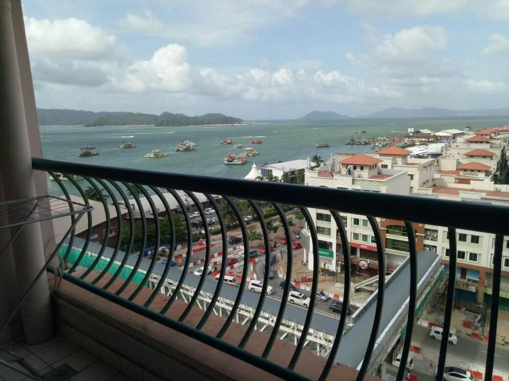 T & H Vacation Condo @Marina Court Kota Kinabalu Room photo